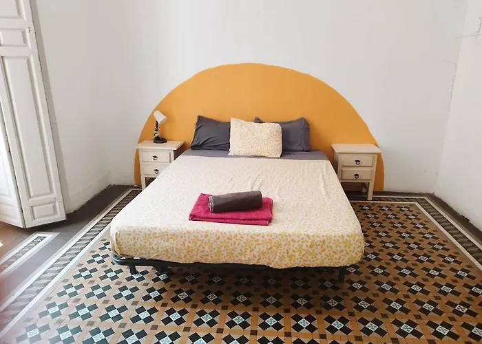 Piso Amplio Carreteria Málaga